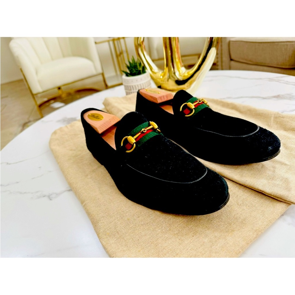 Guc brixton flats black suade web.